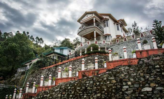 A Mountain view Cozy Cottage Stay in Chail